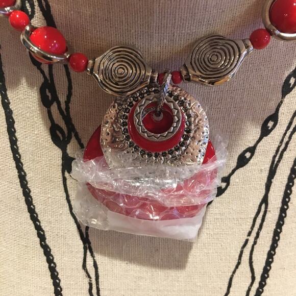 Zevar by Treska Round Necklace Red Silver - Picture 7 of 11